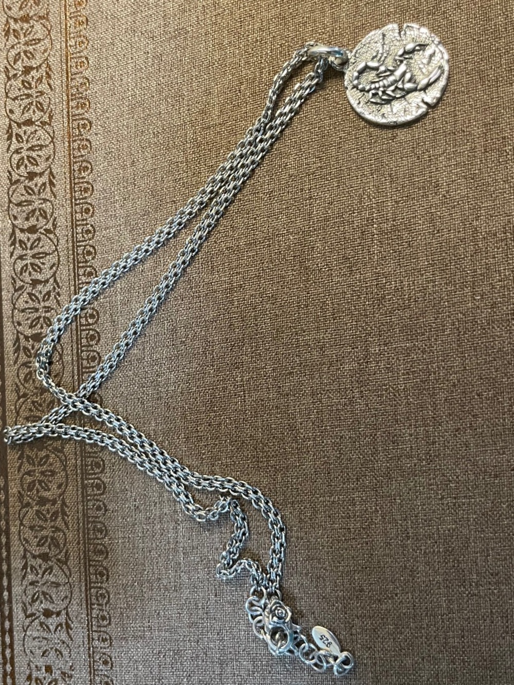 Etah love scorpion necklace